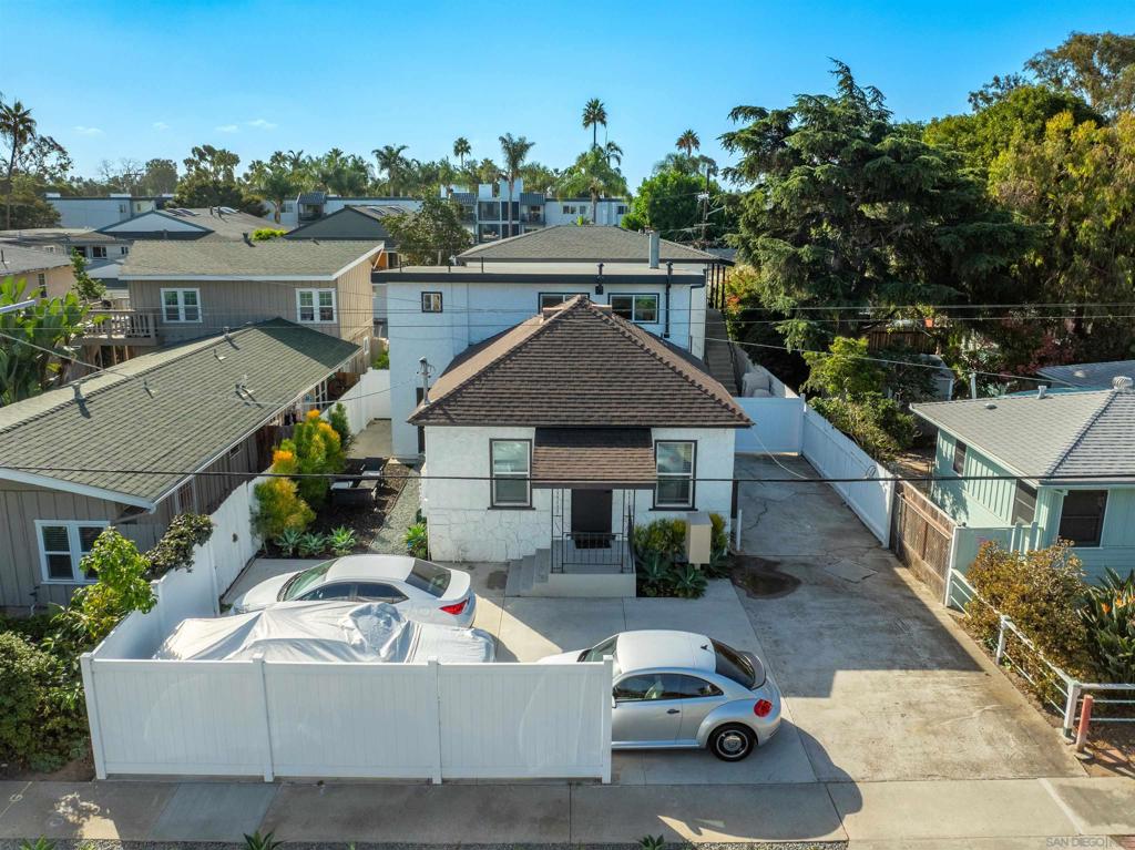 2635 Magnolia Ave