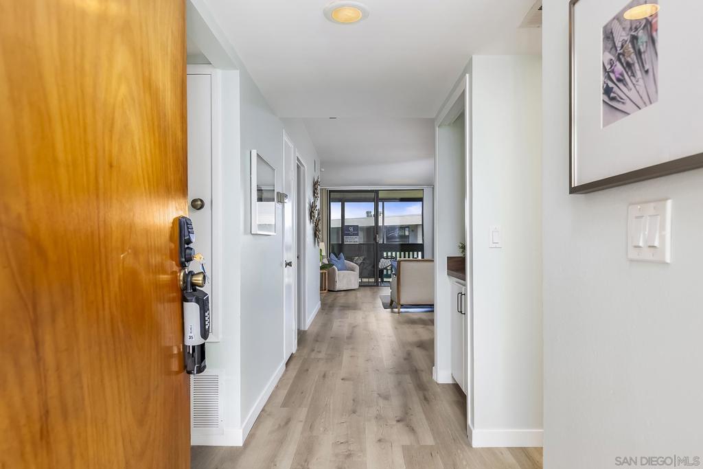 3098 Rue Dorleans 302