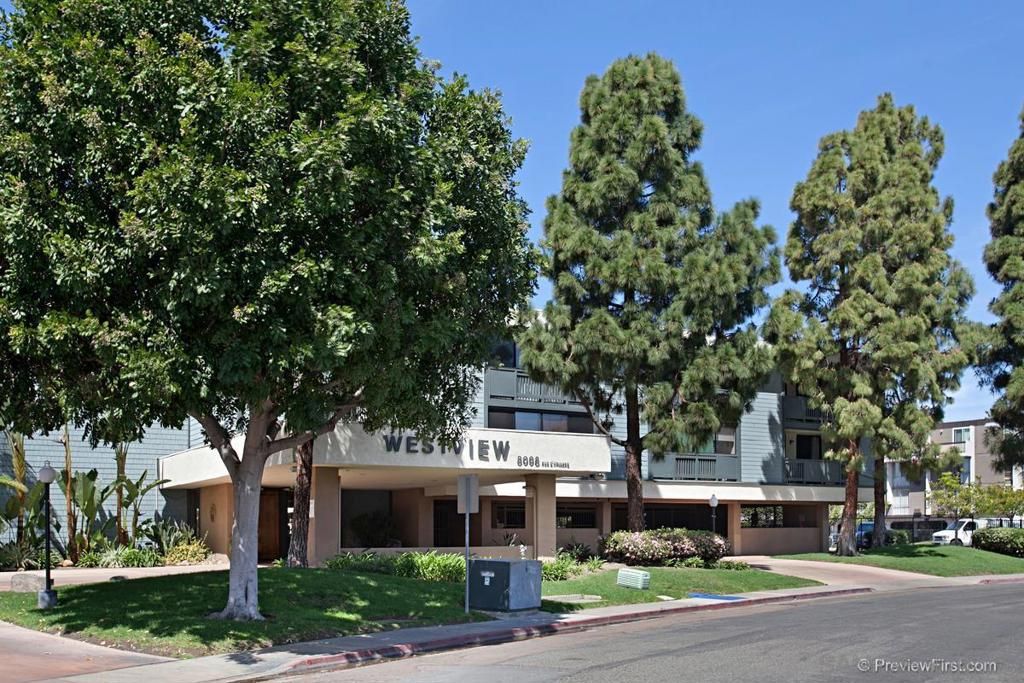 Photo of 3098 Rue Dorleans #302, San Diego, CA 92110 (MLS # 250042354SD)