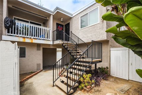 Photo of 205 13th Street #D, Huntington Beach, CA 92648 (MLS # OC26089507)