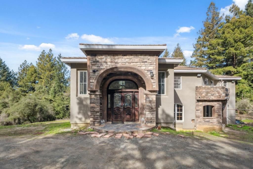 Photo of 24541 Miller Hill Road, Los Gatos, CA 95033 (MLS # ML82040280)