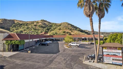 Photo of 28200 Bouquet Canyon Rd Rd, Saugus, CA 91350 (MLS # SR26166393)