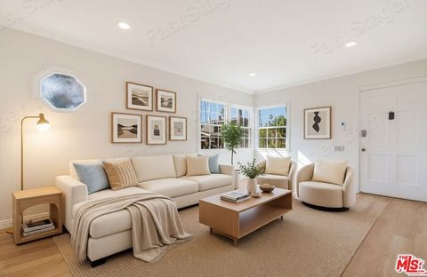 Photo of 2308 1/2 Pisani Place, Venice, CA 90291 (MLS # 26647423)