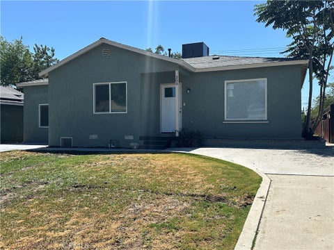 Photo of 309 S Myrtle St, Bakersfield, CA 93304 (MLS # SC26123083)