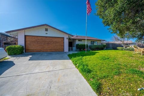 Tiny photo for 834 Nicklaus St, Paso Robles, CA 93446 (MLS # PI26022857)