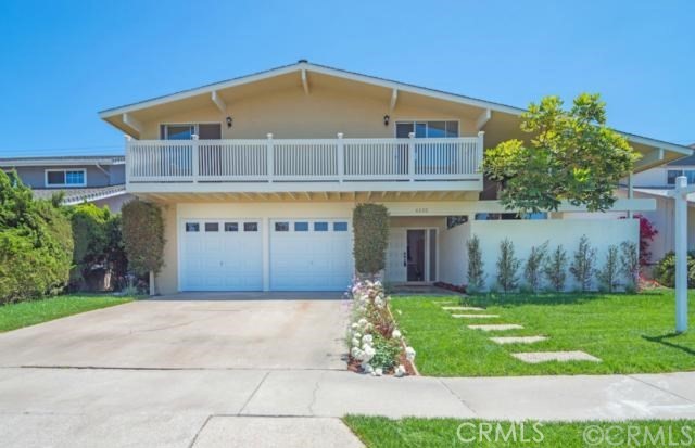 This bright and light home features a popular split-level design, separating the master bedroom on the first floor from the three large bedrooms upstairs. The large windows create an open feeling, and the flowing floor plan is perfect for entertaining. Additional highlights include hardwood and tile floors throughout, newer garage doors and an impressive rock fireplace. This beach-close home offers comfortable living in a desirable location.
Dogs permitted with conditions, please inquire. Short term or month to month is ok