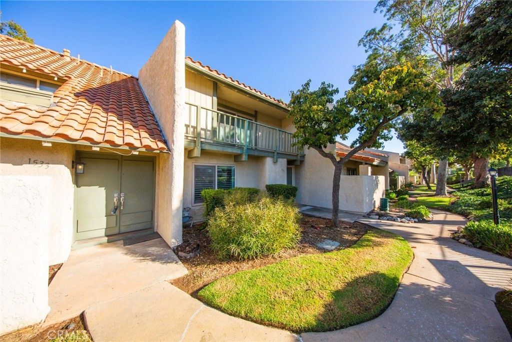 Photo of 1531 Camelot Dr, Corona, CA 92882 (MLS # IG25261600)