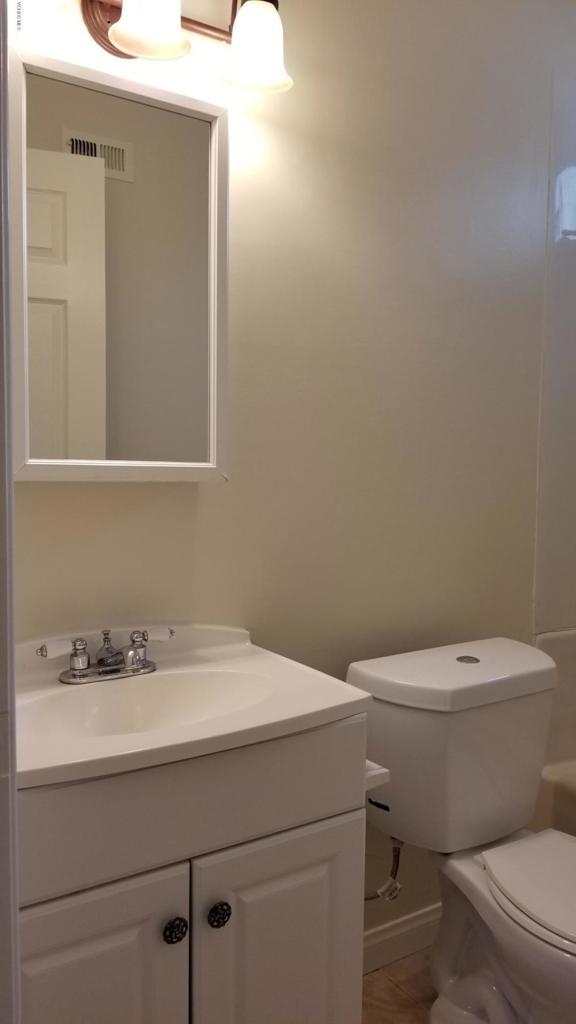 American Oaks-100 - 1000022 - Residential Lease