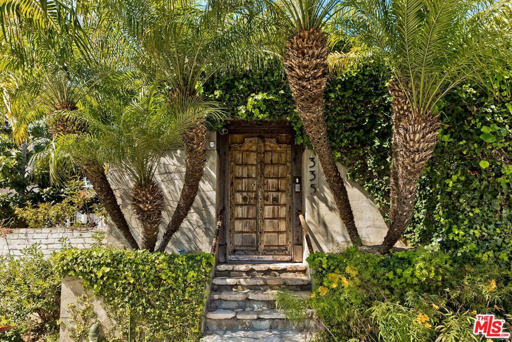 Photo of Santa Monica, CA 90402 (MLS # 26835157)