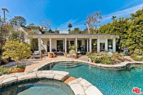 Photo of Santa Monica, CA 90402 (MLS # 26835157)