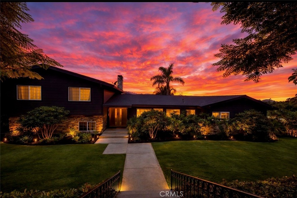 1631 Hauser Cir