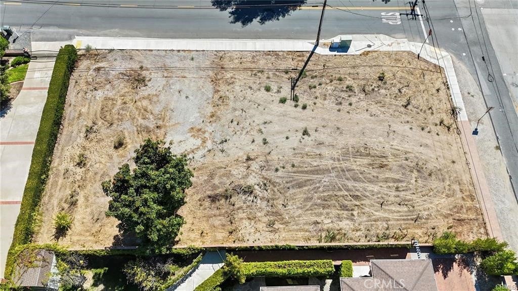2877 Avenida Simi