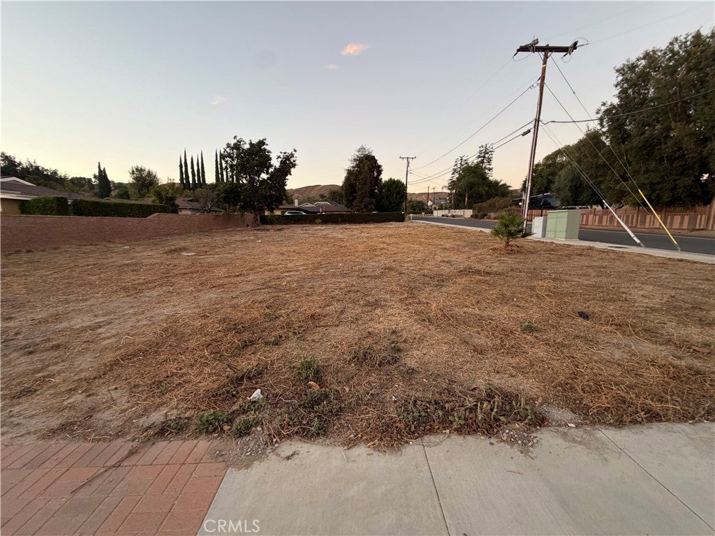 2877 Avenida Simi