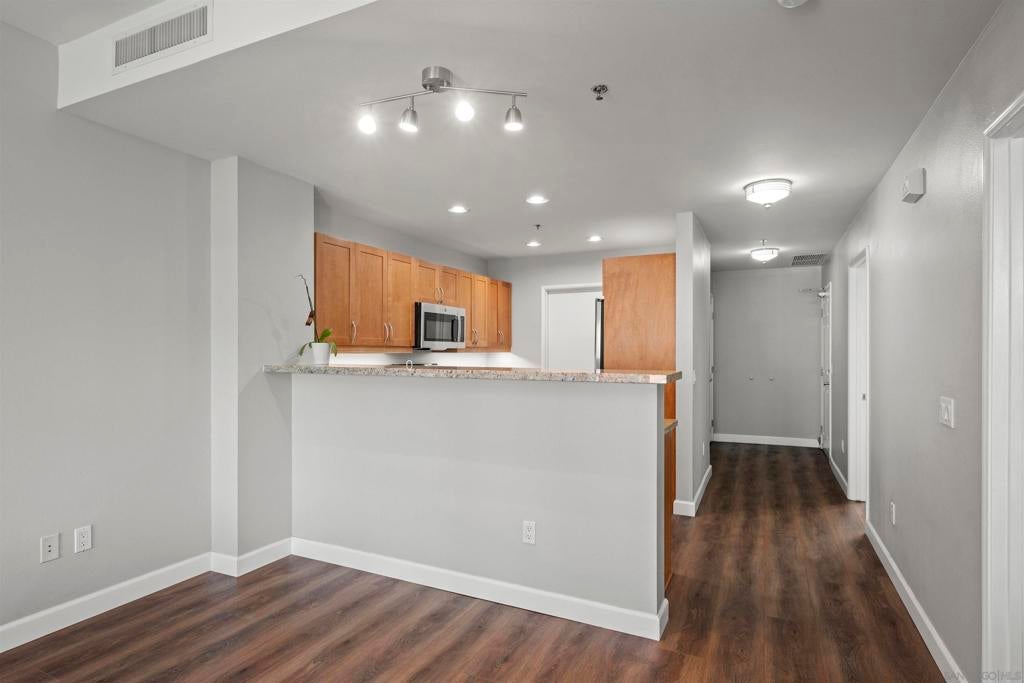 427 9th Ave 504