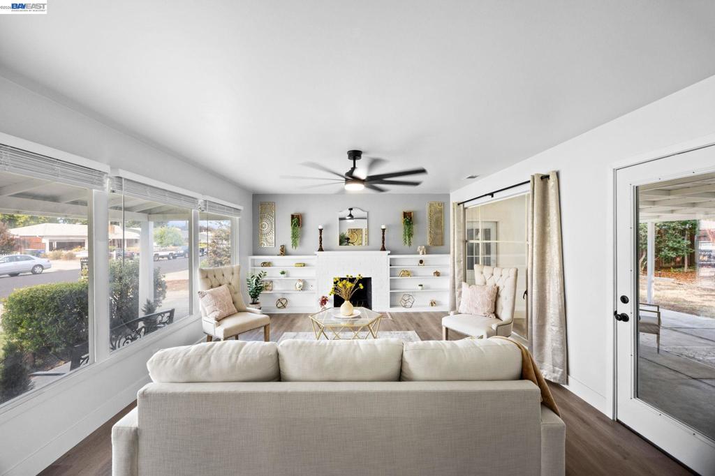 2136 Holbrook Drive