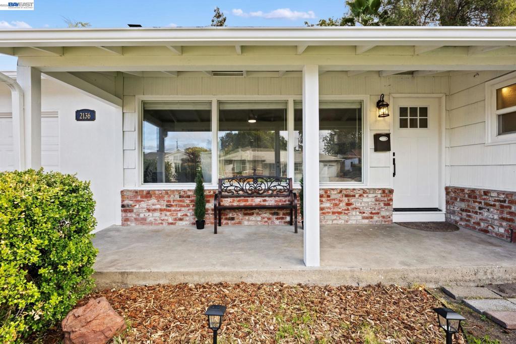 2136 Holbrook Drive