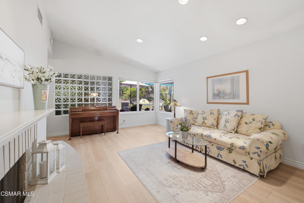6547 Pinion Street