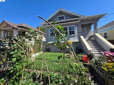 Photo of 2070 Rosedale Ave AVE, Oakland, CA 94601 (MLS # 41146079)