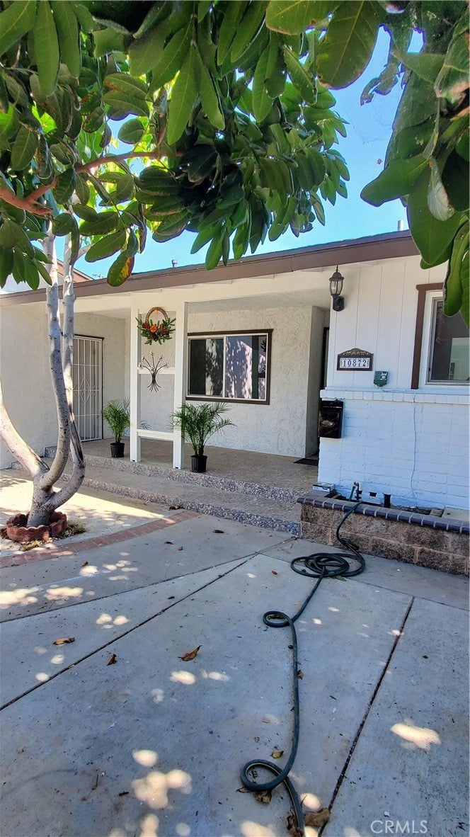 10872 Holly Dr.