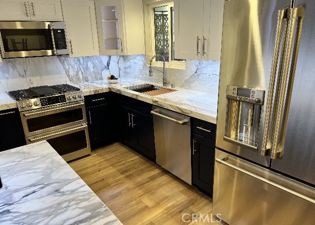 BLUFFS - Residential Lease