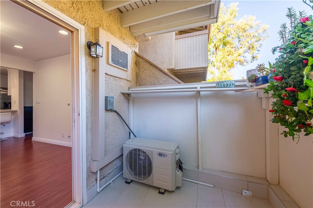 Town & Country Condos (811) - Residential