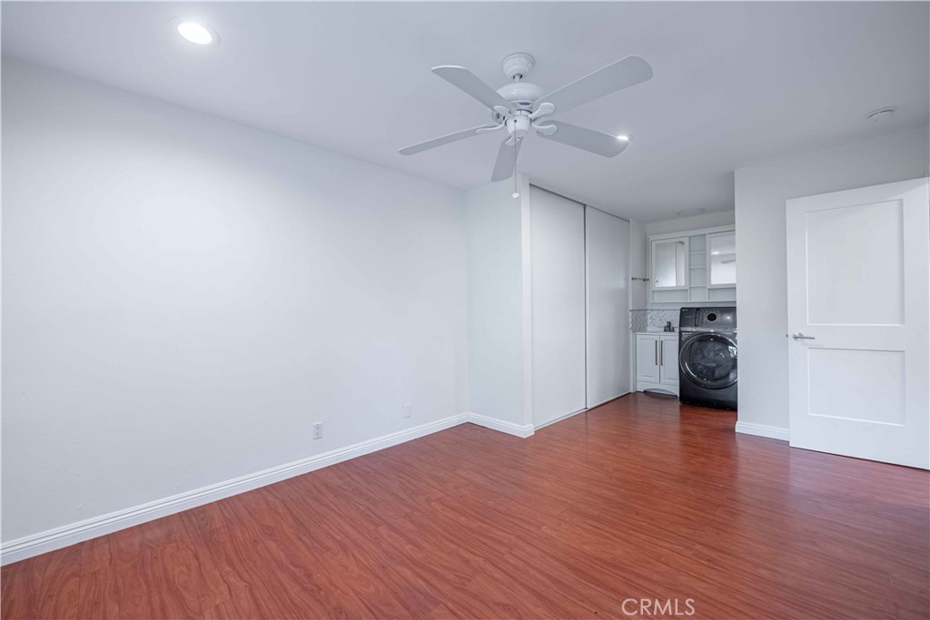 Town & Country Condos (811) - Residential