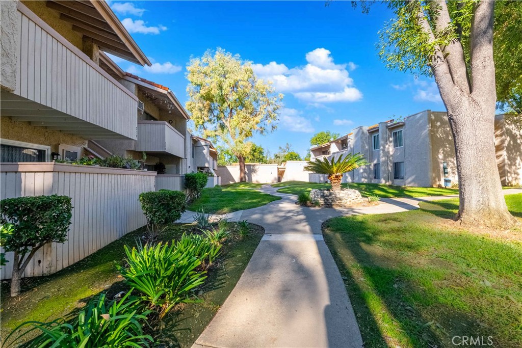 Town & Country Condos (811) - Residential