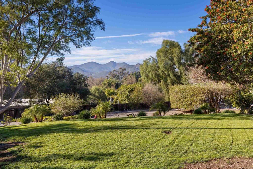 1520 VIA RANCHO PKWY