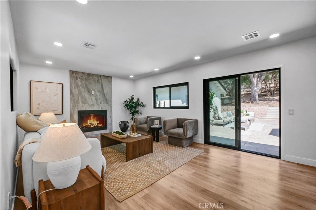 403 W 5th