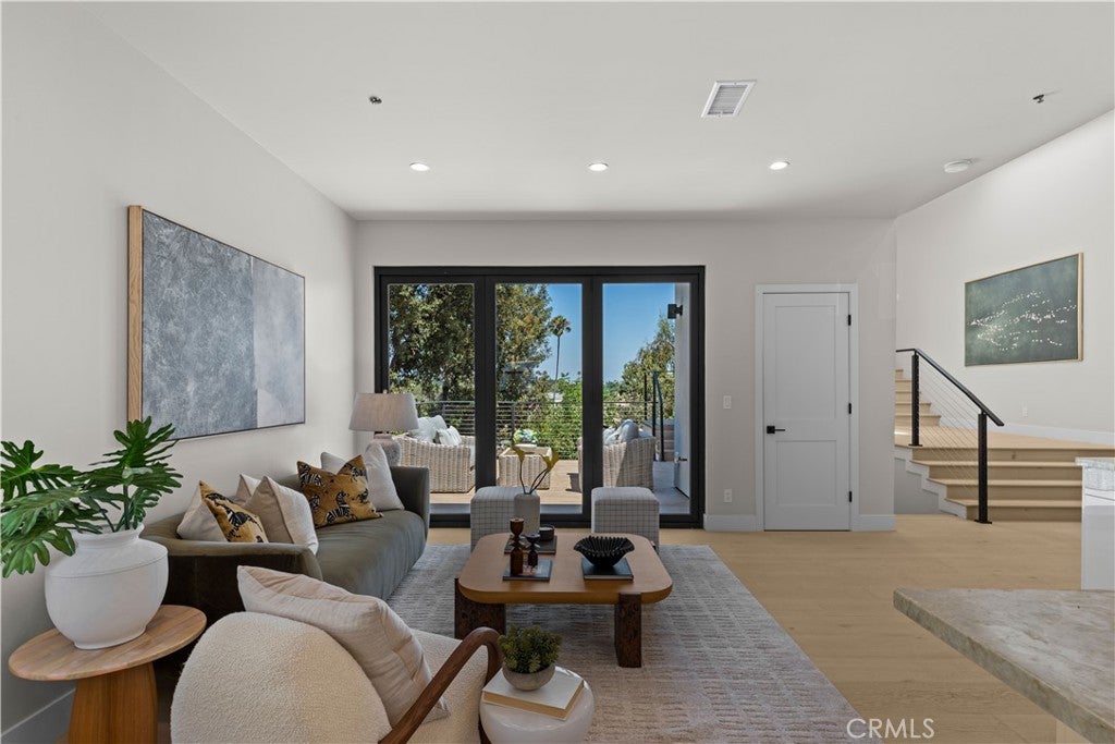 728 Bonita Dr