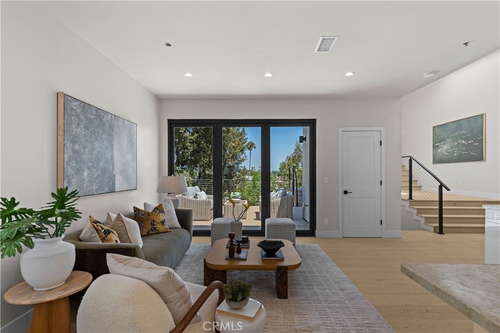 728 Bonita Dr
