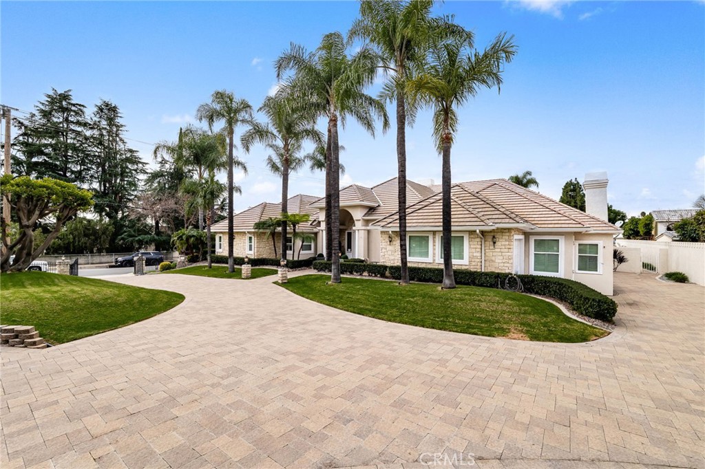 2205 N Euclid Avenue