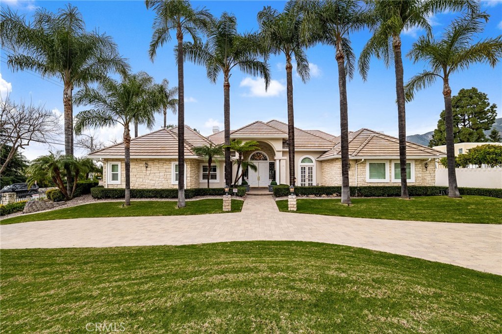 2205 N Euclid Avenue