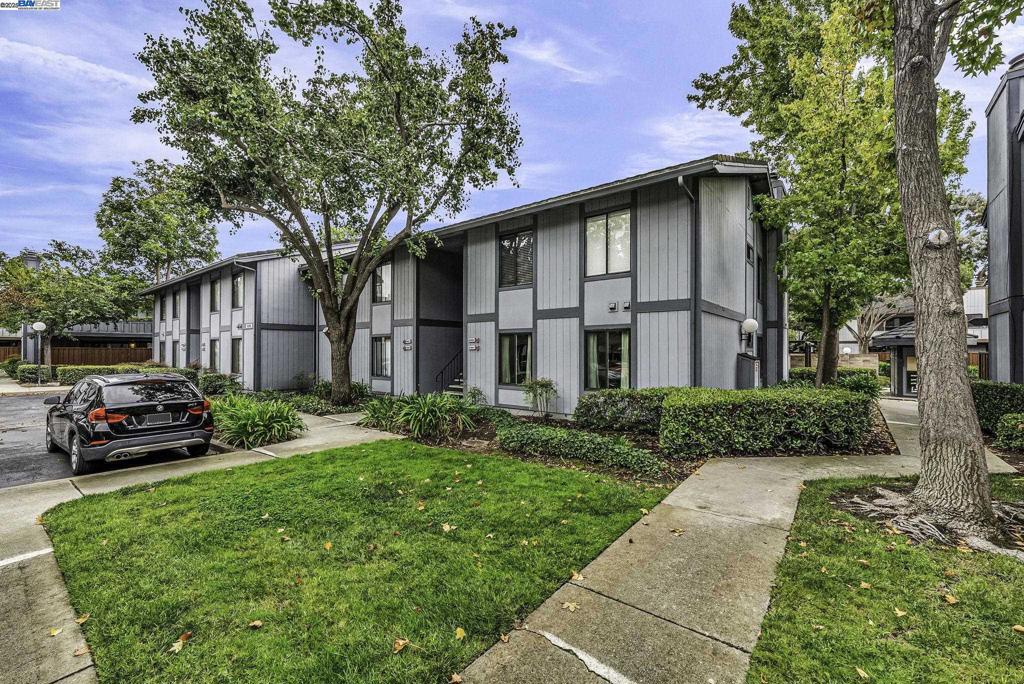NEWPARK VILLAGE - Residential