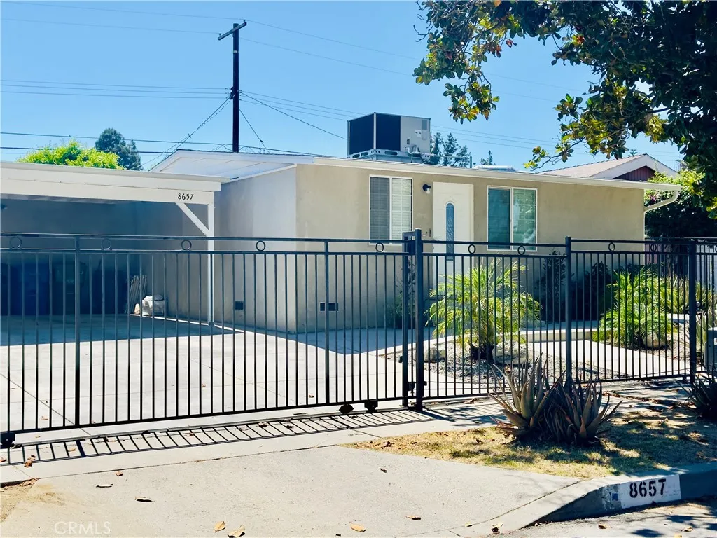 Panorama City, California 91402, United States, 2 Bedrooms Bedrooms, ,1 BathroomBathrooms,Residential,Active,162621