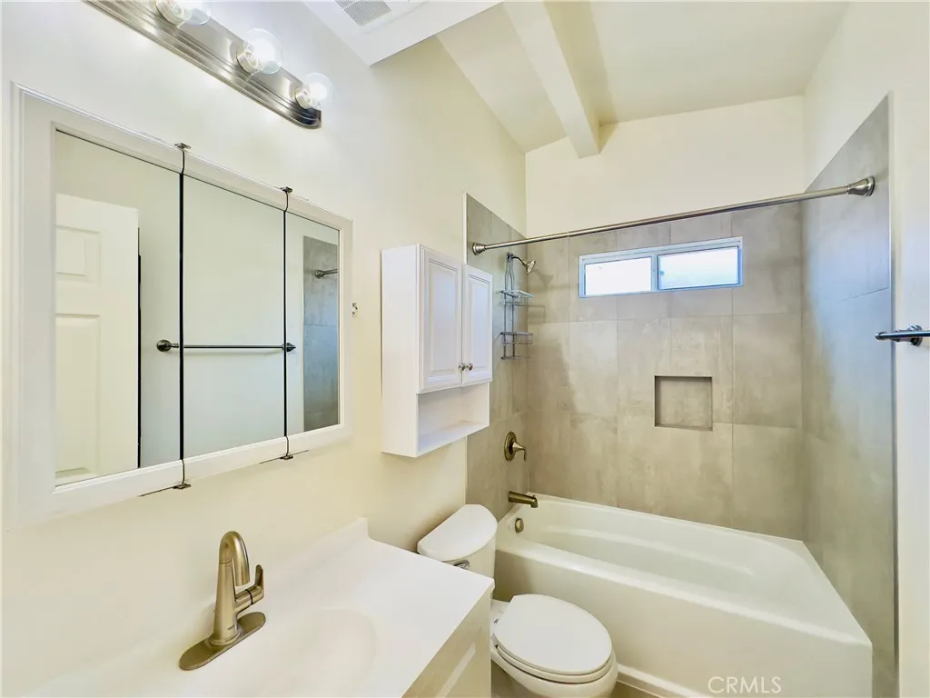 Panorama City, California 91402, United States, 2 Bedrooms Bedrooms, ,1 BathroomBathrooms,Residential,Active,162621