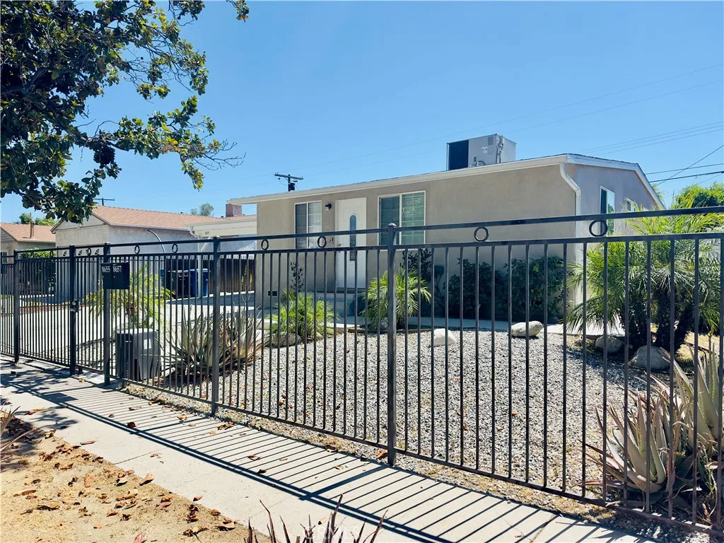 Panorama City, California 91402, United States, 2 Bedrooms Bedrooms, ,1 BathroomBathrooms,Residential,Active,162621