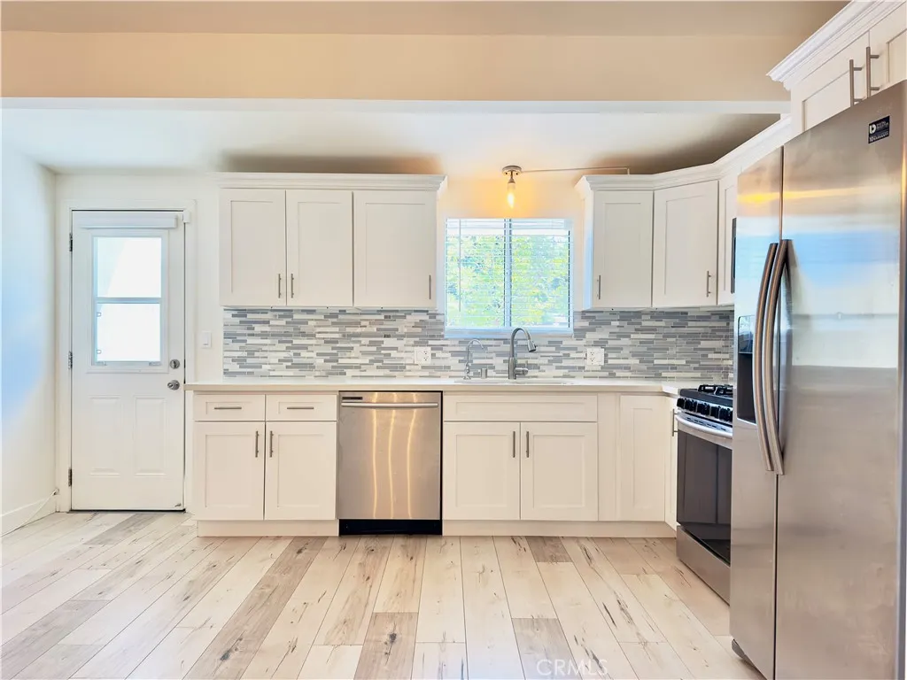 Panorama City, California 91402, United States, 2 Bedrooms Bedrooms, ,1 BathroomBathrooms,Residential,Active,162621