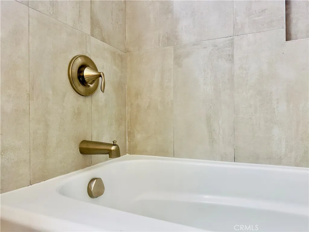 Panorama City, California 91402, United States, 2 Bedrooms Bedrooms, ,1 BathroomBathrooms,Residential,Active,162621