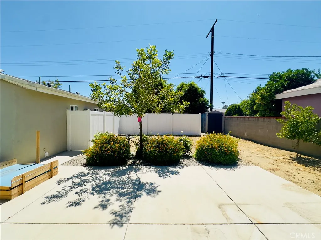 Panorama City, California 91402, United States, 2 Bedrooms Bedrooms, ,1 BathroomBathrooms,Residential,Active,162621