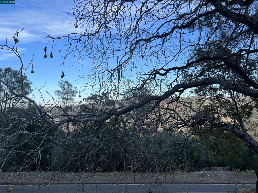 196 Country Club Lane