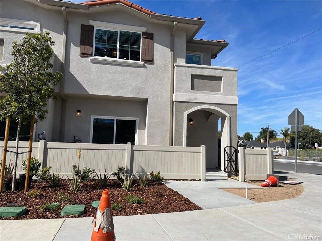 This beautiful townhome located in Torrance is a part of the Teramo Townhome community built in 2023. This bright and airy property located on a corner lot is perfect for a family of 2-4 people. Interior features include designer selected Carpeting in bedrooms, a stylish Island in the kitchen, and wide plank hardwood flooring throughout the rest of the house. It is equipped with air conditioning and central heating. The appliances include: LG Washer/ Dryer; and stainless-steel Refrigerator, Smart range with Air Fryer, a Microwave, and a Dishwasher. There is a two-car attached garage with electric charger.
Across the street there is a Charles H Wilson Park which can be viewed from the Balcony of the unit. Park also has Children playground, Sitting area, Sport Courts (Baseball and Basketball). Plenty of street parking, Park parking and private Visitor parking in the Community. Elementary. Middle and High School are less than a mile away. Old Town of Torrance, South Bay Plaza, Carson Plaza, and Western town plaza are less than mile away.
DON'T MISS OUT TO VISIT THIS PROPERTY!