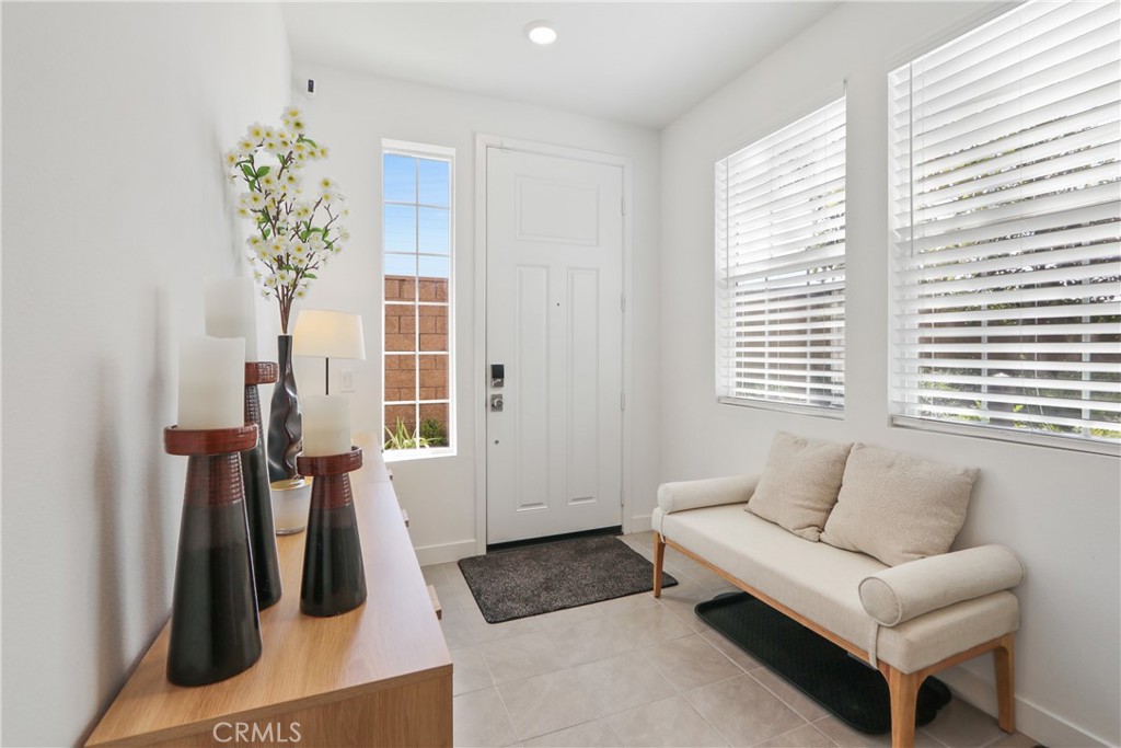 1096 N Anaheim Blvd.