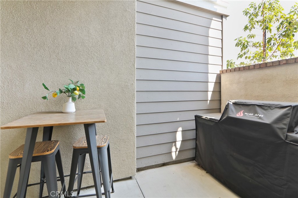 1096 N Anaheim Blvd.