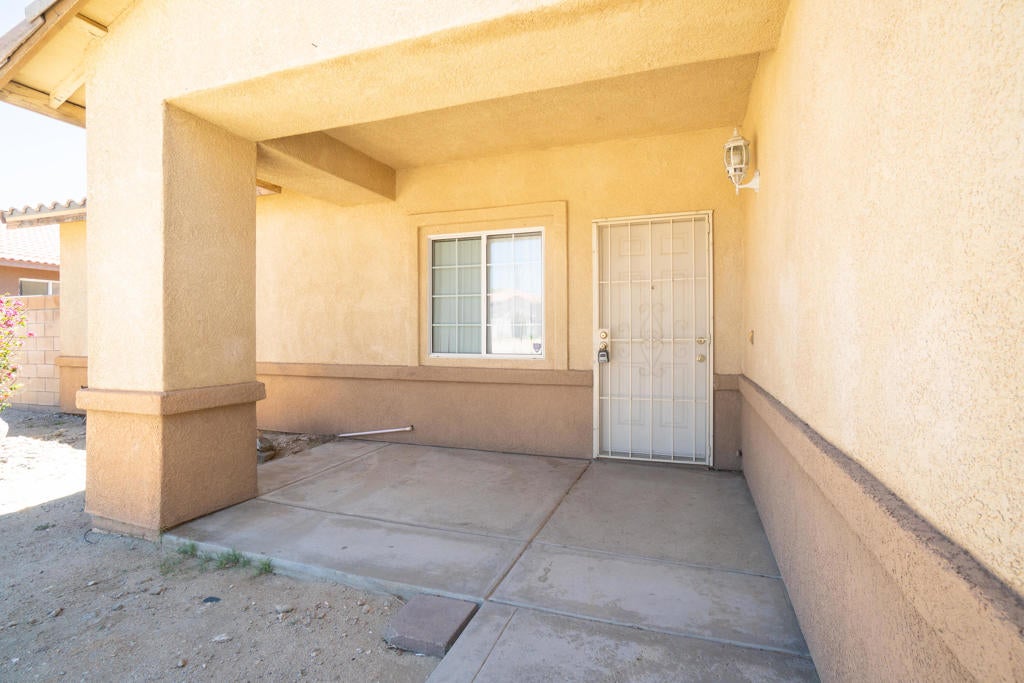 13174 La Mesa Drive