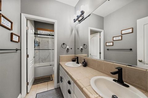 Tiny photo for 749 Jersey Court, Paso Robles, CA 93446 (MLS # NS26067229)