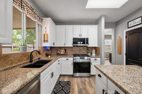 Tiny photo for 749 Jersey Court, Paso Robles, CA 93446 (MLS # NS26067229)