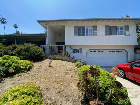 Photo of 5323 Del Moreno Drive, Woodland Hills, CA 91364 (MLS # SR26030065)