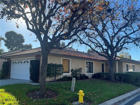 Photo of 17361 Sandalwood, Irvine, CA 92612 (MLS # OC25273287)