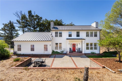 Photo of 9850 Garcero RD, Atascadero, CA 93422 (MLS # NS26217255)